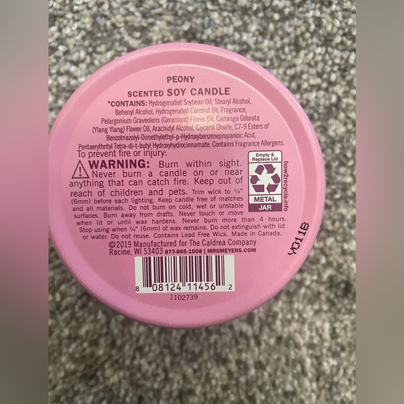 NEW Mrs. Meyers peony scented soy candle - Picture 2 of 3